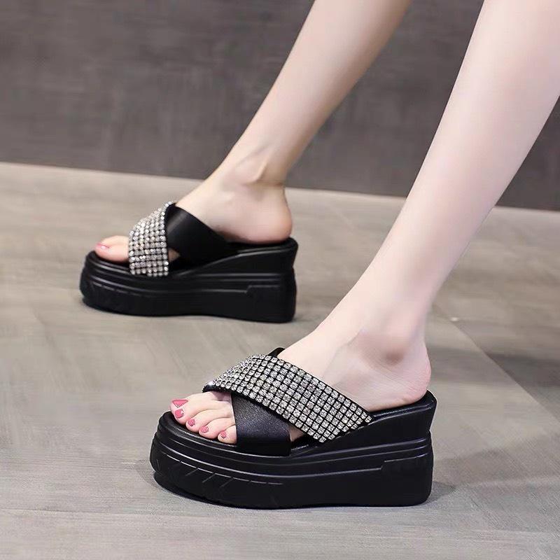 Dép xuồng nữ đế cao 7 phân quai đá chéo