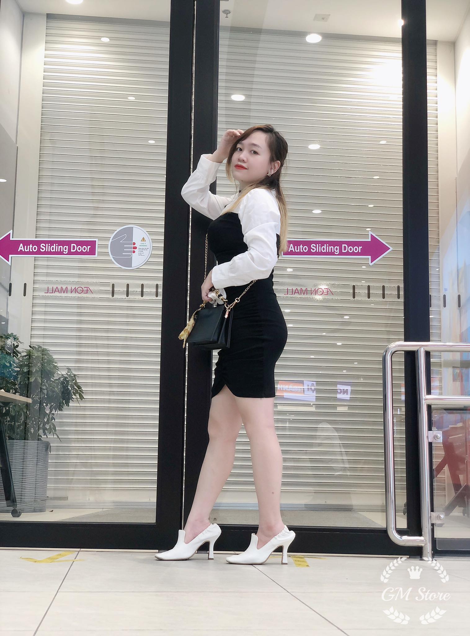 Dầm liền kèm cổ sơ mi