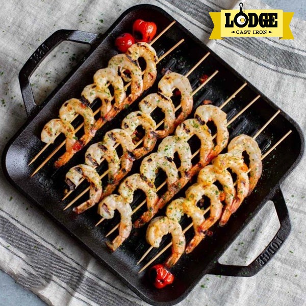 [Chính hãng LOGDE - MỸ] Chảo gang nướng Lodge 2 tay cầm, có rãnh, vuông 28 cm, LC11SG. Dùng nướng, chiên, xào, áp chảo.