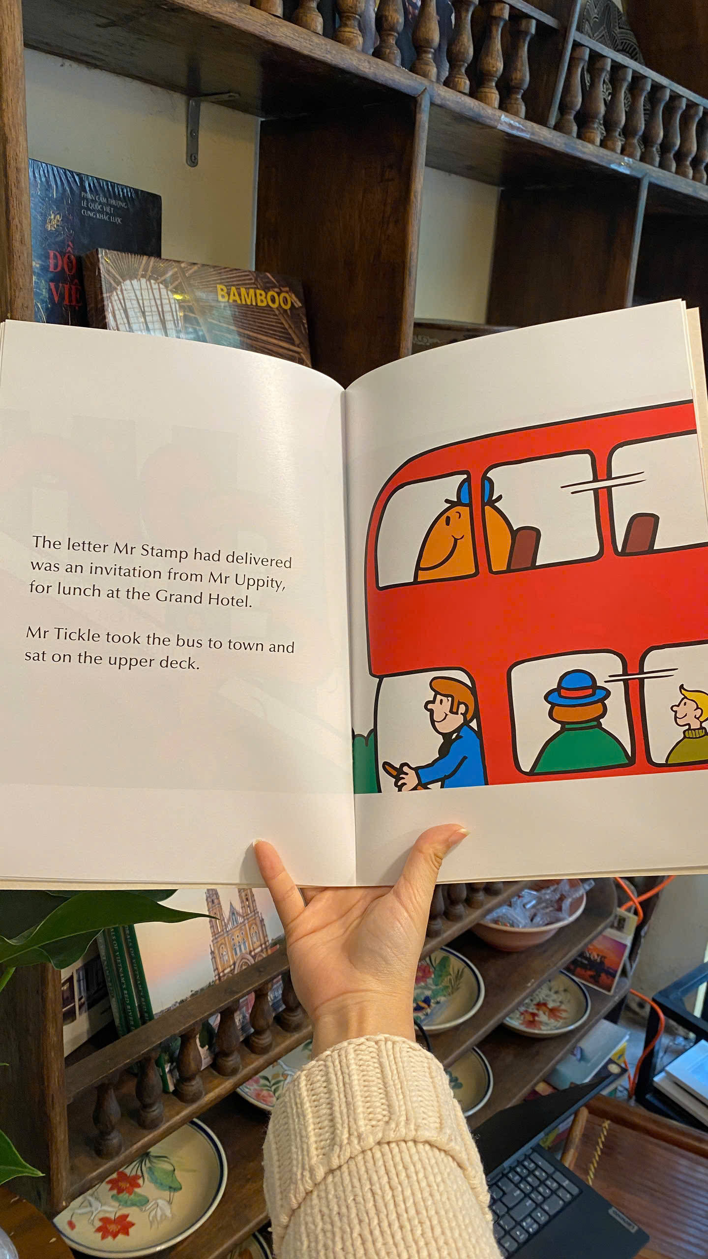 Sách - Mr. Tickle in a Tangle by Roger Hargreaves | Children's English Picture Book