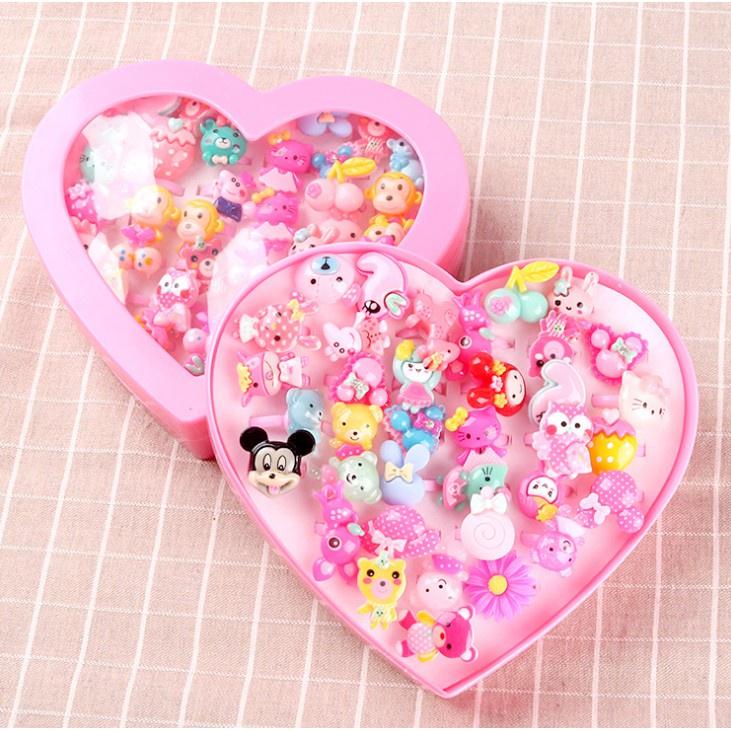 Hộp 36 Nhẫn Trái Tim Cho Bé Xinh Xắn H244