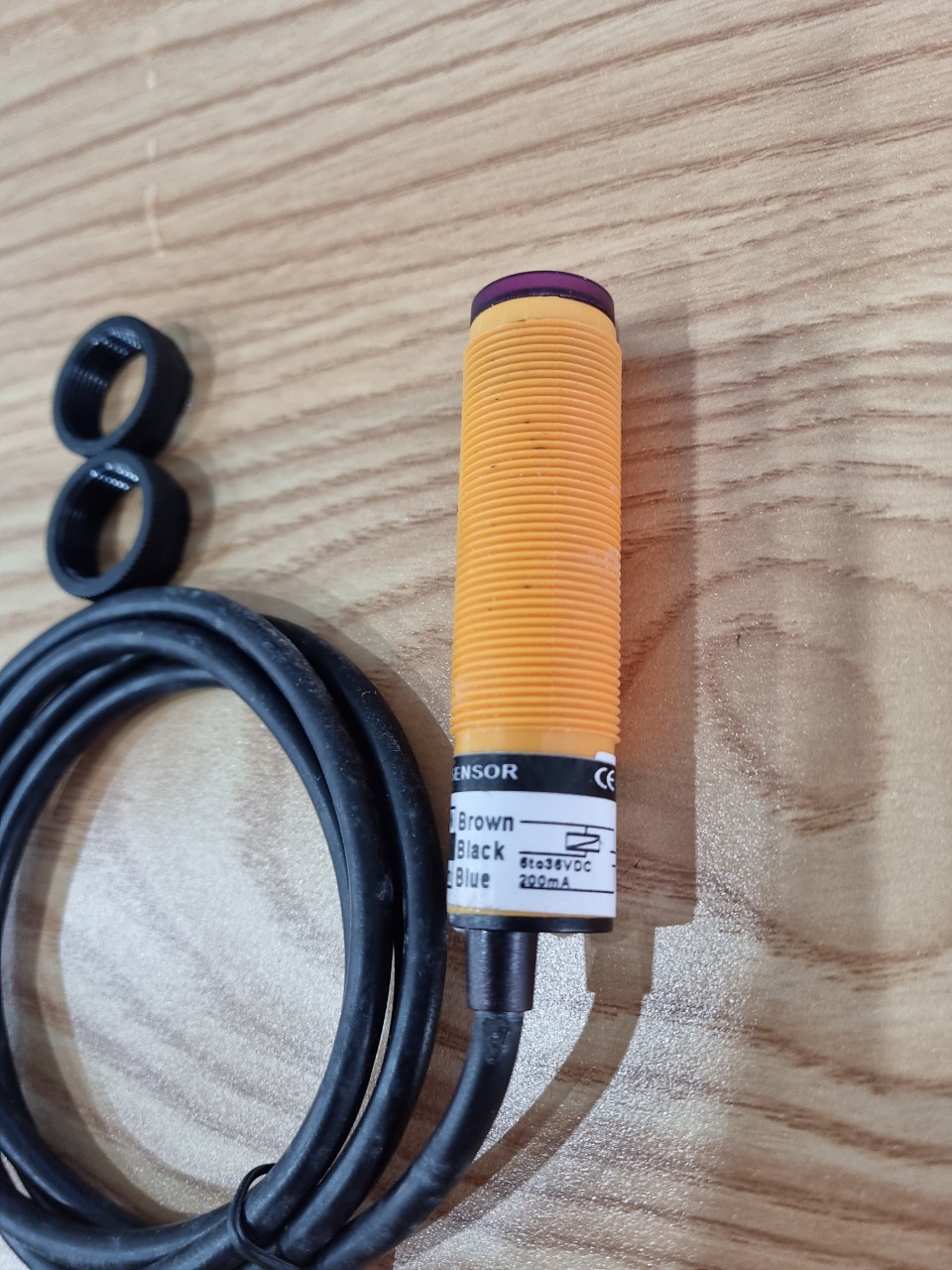 Cảm biến quang E3F-DS30C2 NPN NC 6-36VDC