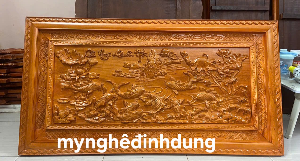 Tranh treo tường  khắc  tích  cửu ngư quần hội bằng  gỗ gõ đỏ  kt 67x127x5cn