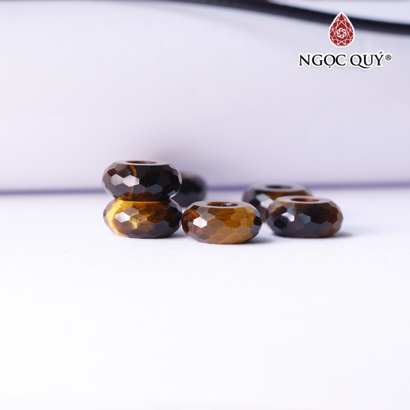 Charm đá hình bánh xe đá mắt hổ vàng nâu 14mm lỗ 5mm mệnh thổ,kim - Ngọc Quý Gemstones