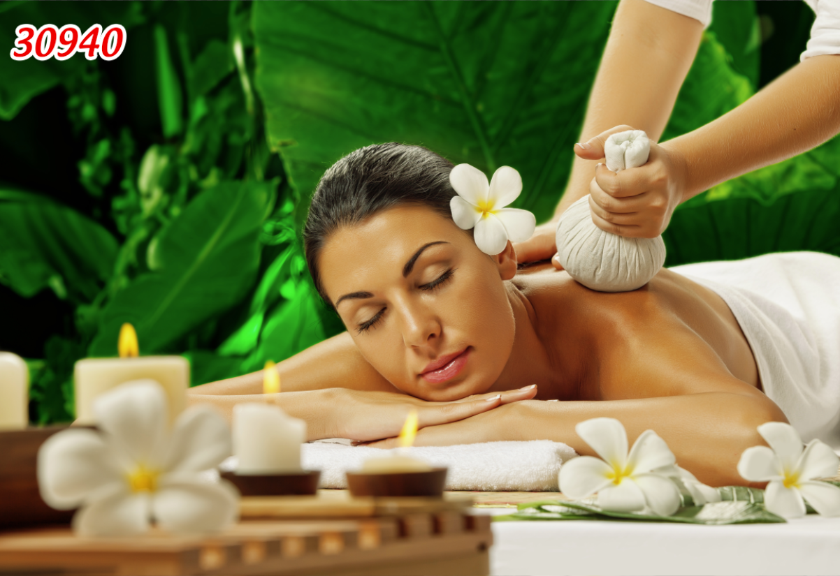 Decal dán kính trong suốt 2 mặt có hình in cô gái Spa cho cửa quán Spa