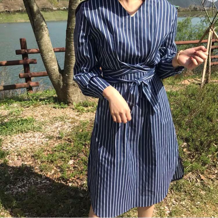 Set váy đôi sơ mi sọc