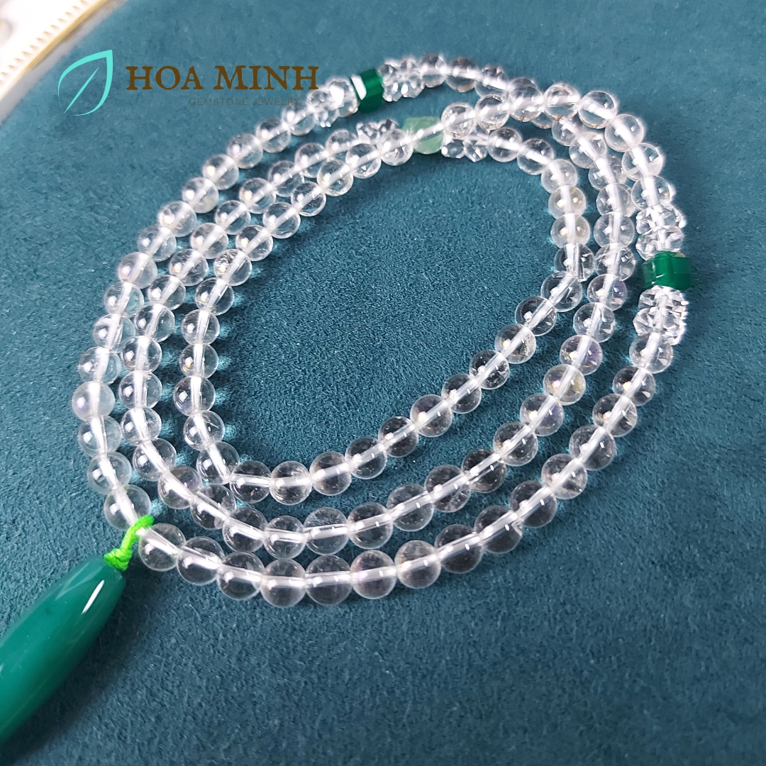 Chuỗi 108 hạt đá Thạch Anh Trắng trong trẻo size 6mm phối viên Thạch Anh Aventurine Mã Não xanh