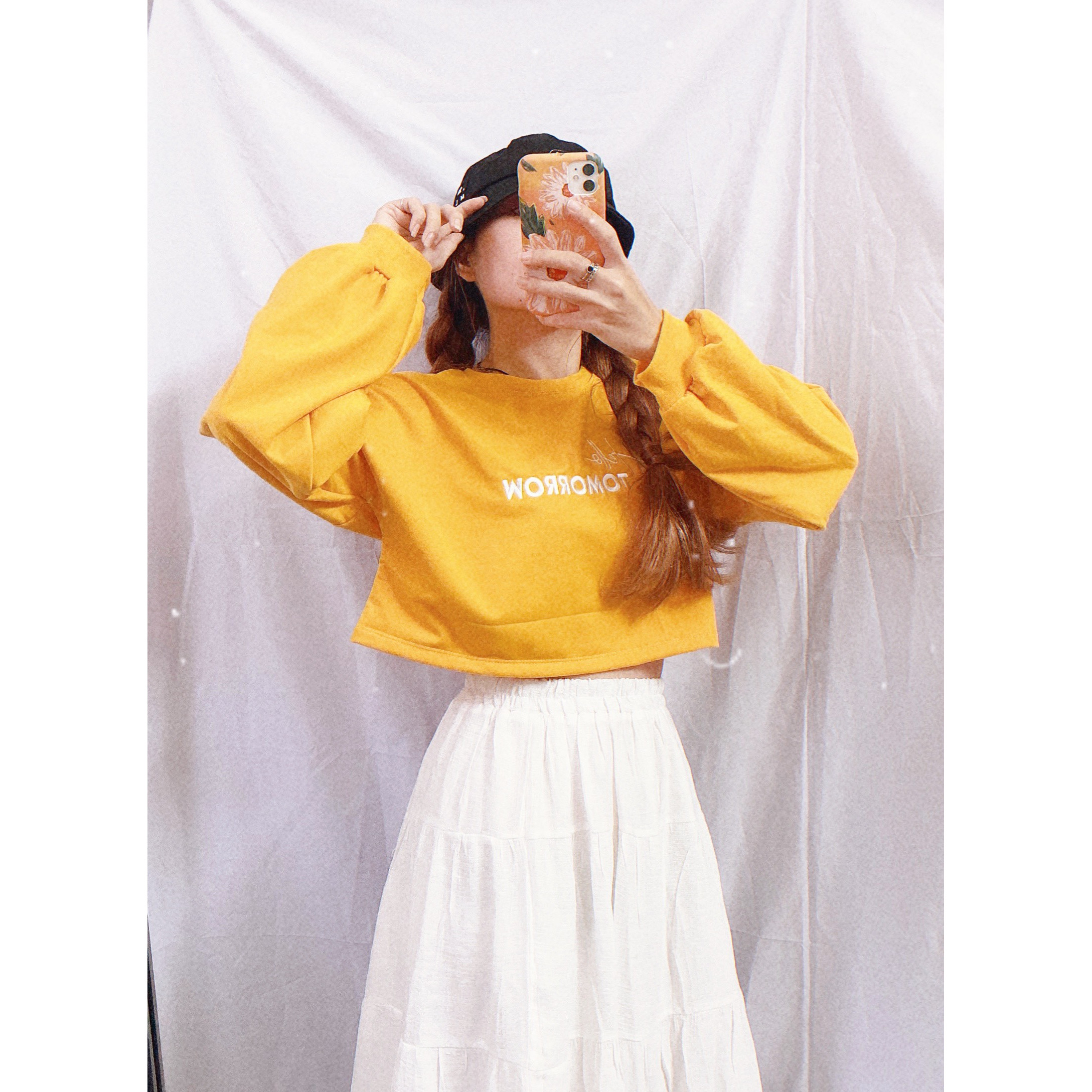 Áo Croptop Tay Dài Không Nón Vải Da Cá Dày Mịn - Chữ HELLO TOMORROW
