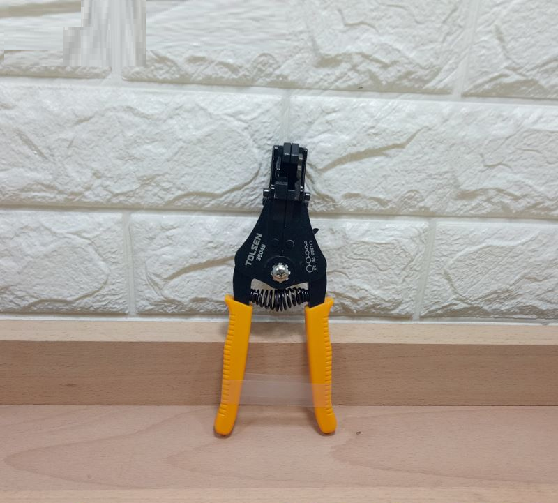 KỀM TUỐT DÂY TỰ ĐỘNG TOLSEN 38049 - HÀNG CHÍNH HÃNG