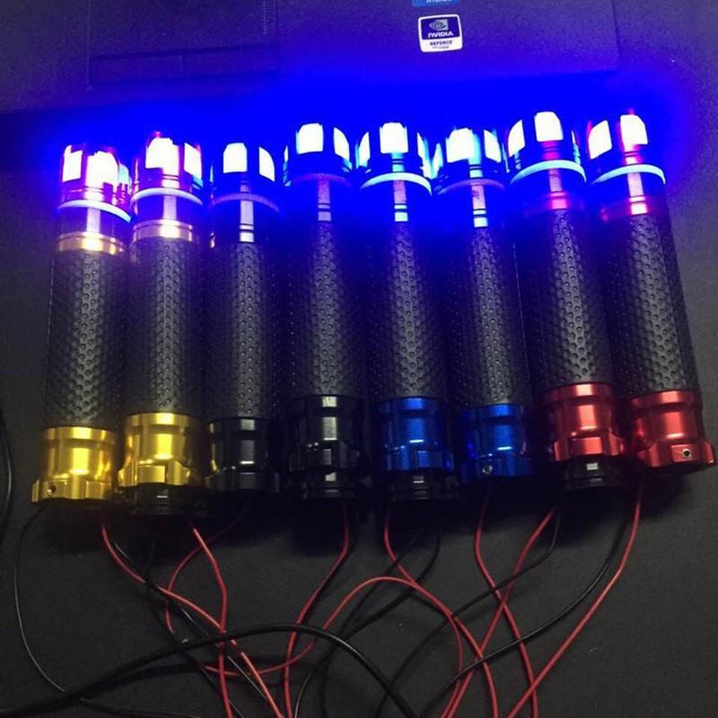 Bao Tay Lái Cho Xe Máy Mẫu Gùi Xoay Có Đèn Led