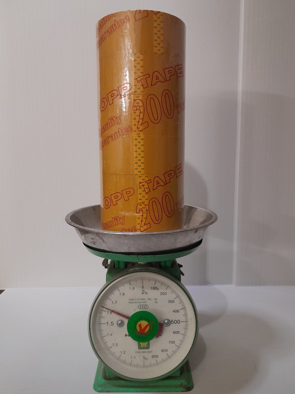 Băng keo đục 1,6Kg, 200 Yard, Lõi 5Li, keo dày, màng dai, đủ cân, đúng lõi, giá xưởng, hàng có sẵn giao ngay