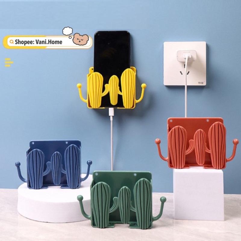 Kệ đựng điện thoại, điều khiển remote dán tường hình 3 cây xương rồng có lỗ cắm sạc và có 2 móc treo phụ kiện tiện lợi