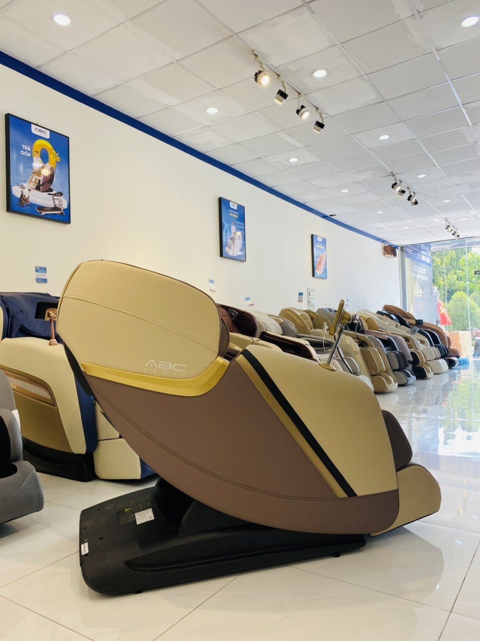 Ghế massage toàn thân ABCSport A27 công nghệ massage 4D, 48 túi khí toàn thân, điều khiển bằng giọng nói