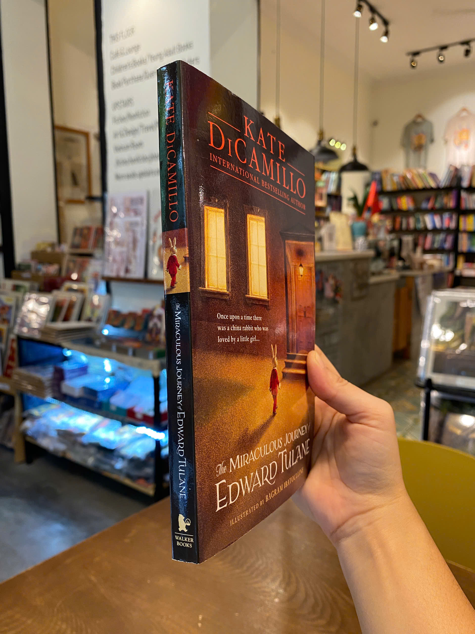 Sách - The Miraculous Journey of Edward Tulane by Kate DiCamillo | Children Novel / Ngoại văn