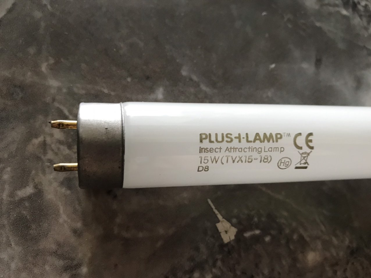 Bóng đèn thu hút côn trùng Pluslamp 15W