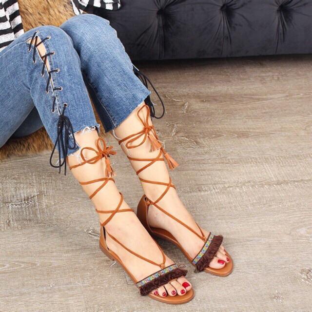 Giày sandal cột dây chiến binh thổ cẩm đi biển TC