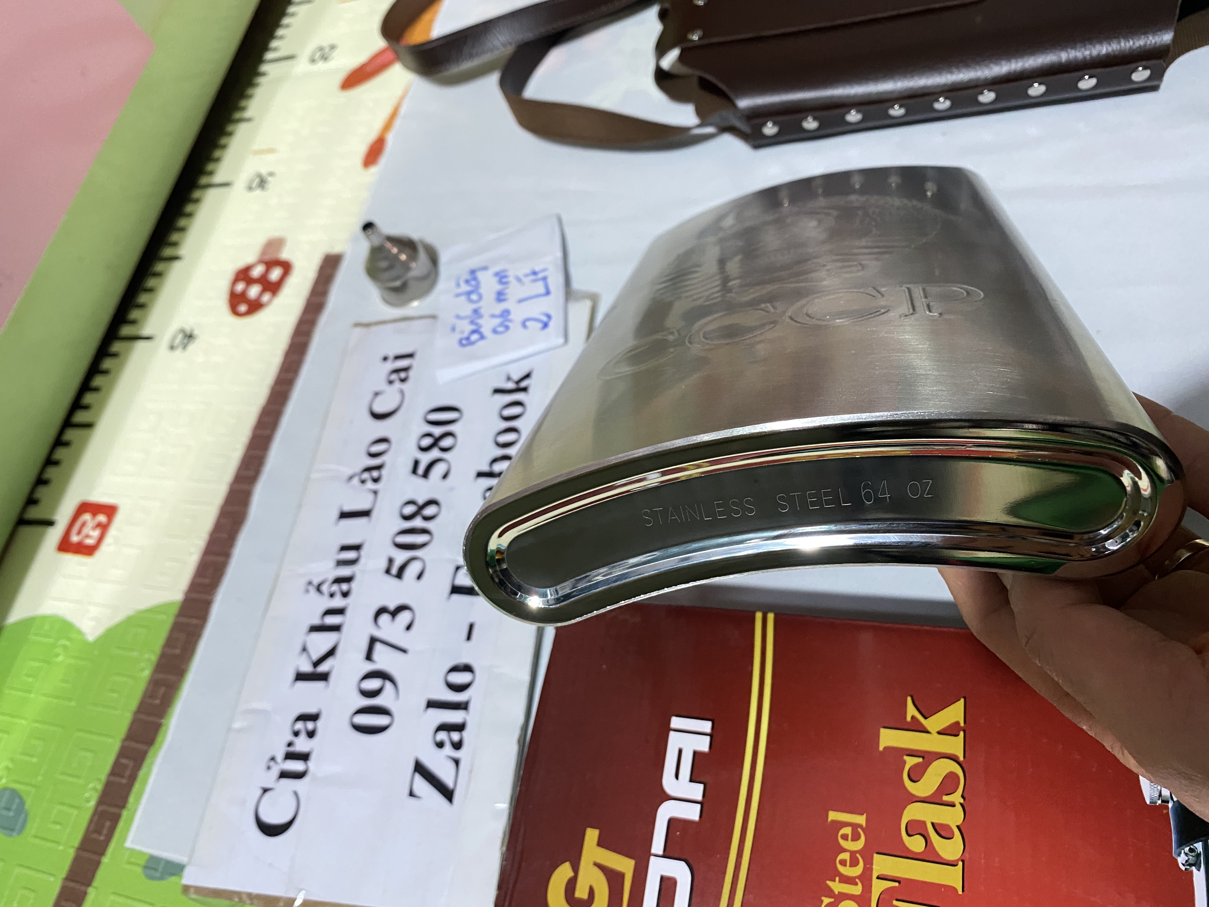 Bình tông inox đựng nước, riệu CCCP Logo dập nổi Dung Tích 2.0L - 64oz