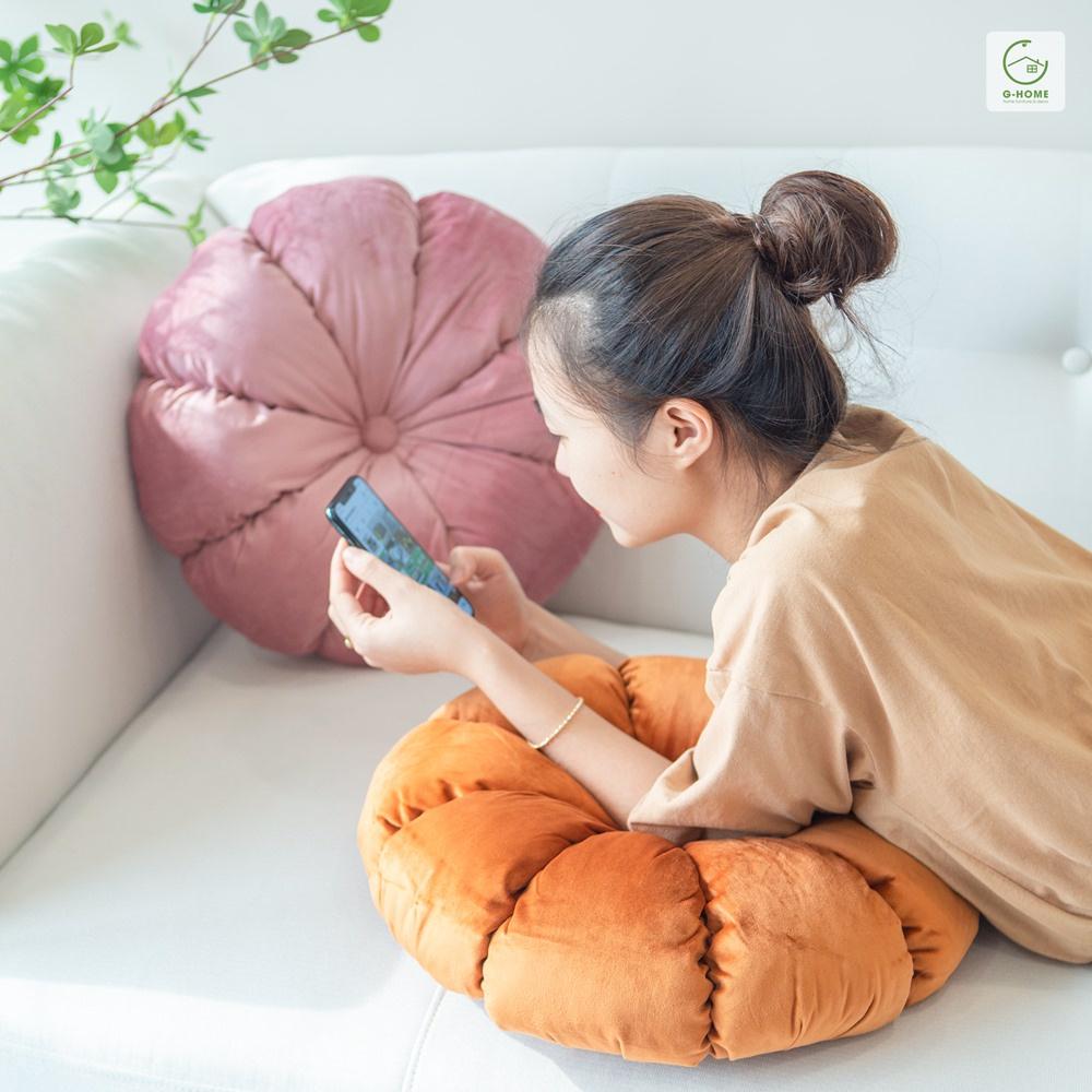 Đệm hoa nhung 4 màu trang trí sofa cấp Ghome, đệm ngồi tựa lưng, trang trí phòng khách sang trọng DT09 HOA