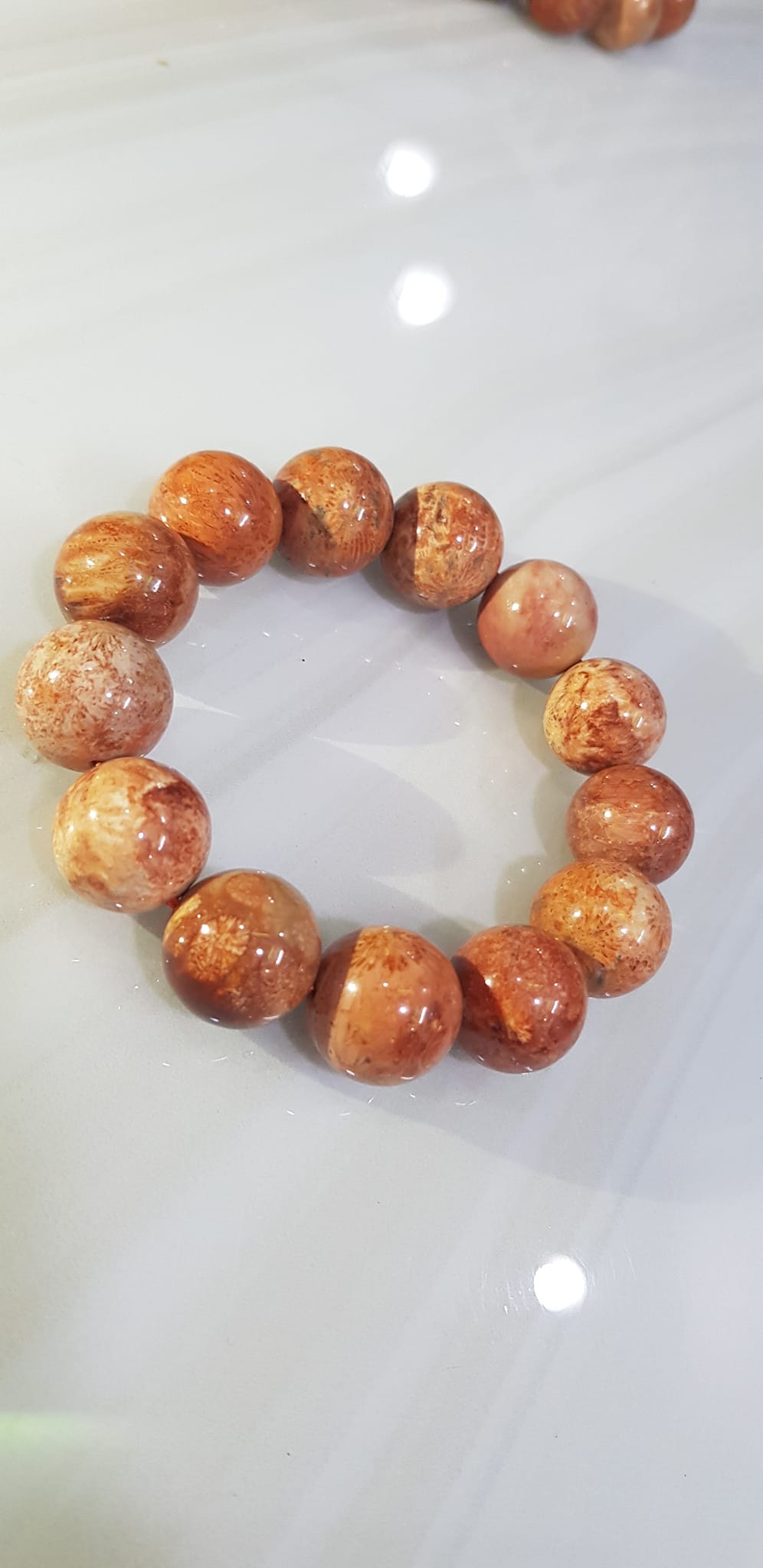 Vòng Tay Nam San Hô Hóa Thạch Mới size vòng 16mm 13 hạt đúng cung sanh tốt Màu Đỏ Hoa Đẹp Sang đỏ dãy núi tự nhiên Vòng hàng hiếm bóng nam đeo đẹp may mắn sang tay lắm ạ