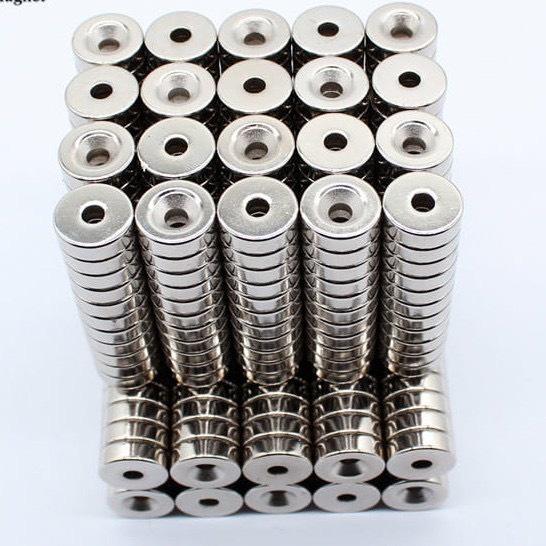 Nam châm 20x5mm lỗ vát 5mm set 5 viên, viên hình tròn màu trắng bạc siêu mạnh