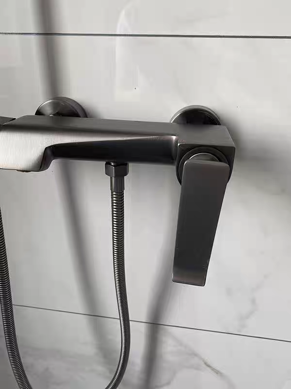 Sen tắm GRÜNDER ổn định nhiệt độ màu ghi xám sang trọng
