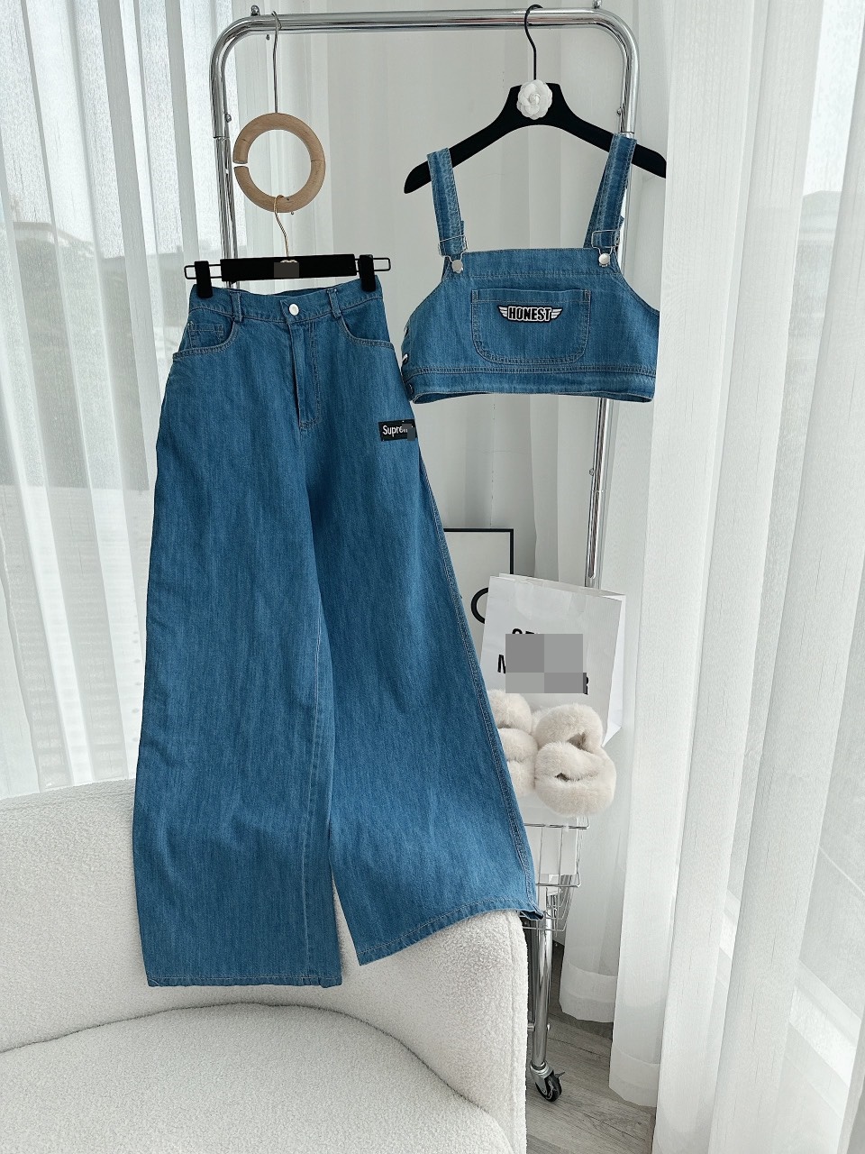 SET QUẦN SUÔNG DÀI ỐNG RỘNG LƯNG CAO JEANS DENIM + ÁO CROPTOP HAI DÂY SUÔNG TRƠN DẠO PHỐ ĐI CHƠI