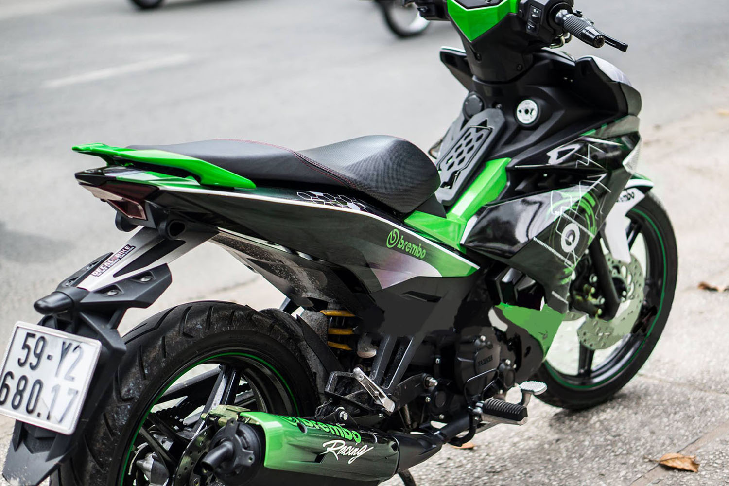 Tem trùm Exciter 150 Green Electric