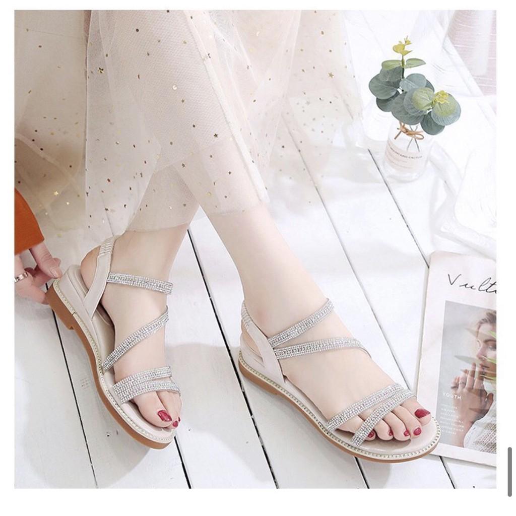 Sandal Nữ,Dép Quai Chéo Đính Đá, Dép Quai hậu Đi Học, Đế cao 3-4cm, Màu Trắng &amp; Xanh, Phong Cách Hàn Quốc- Hot Trend