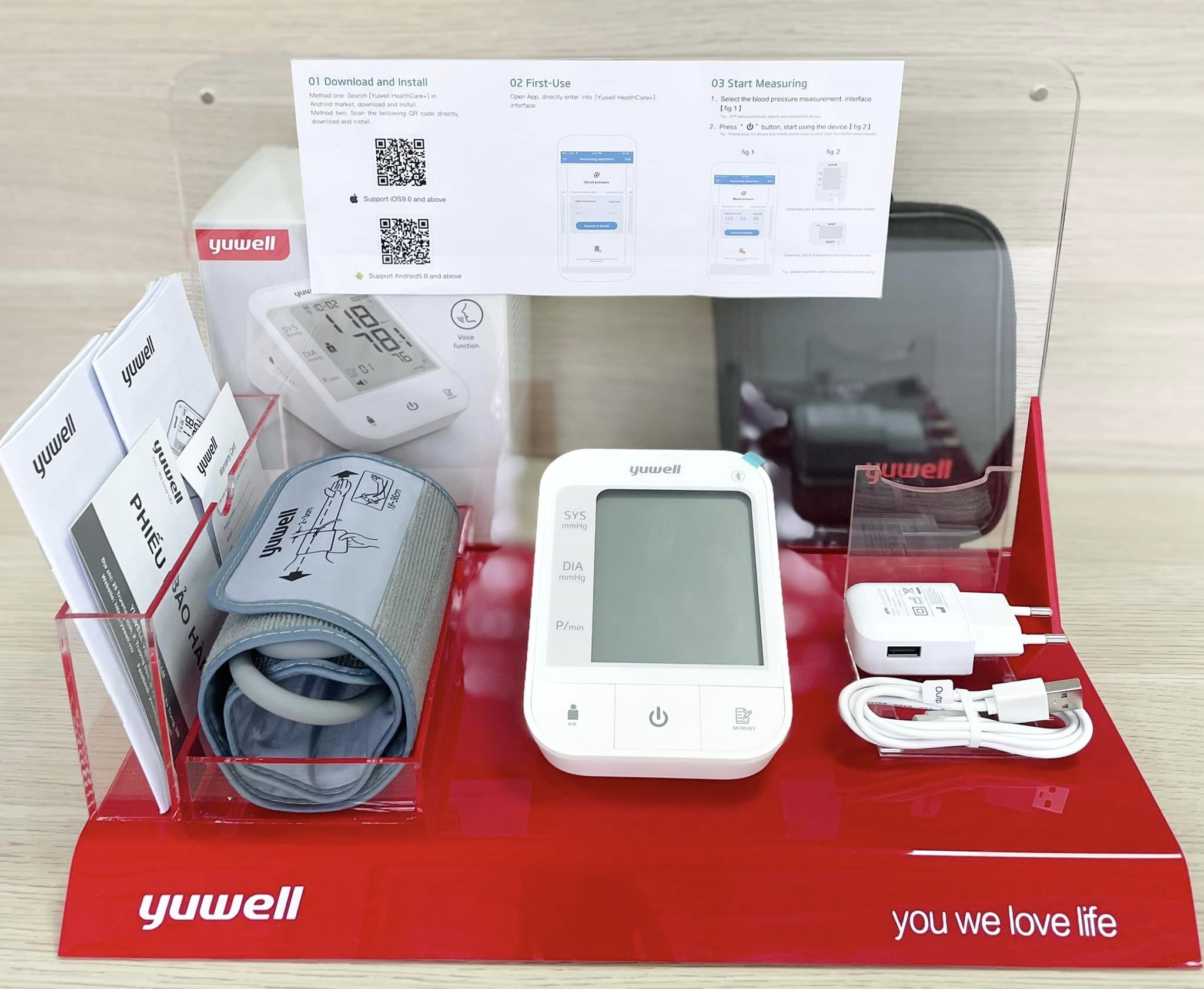 Máy đo huyết áp điện tử bắp tay chính hãng YUWELL YE670CR - Có chức năng Bluetooth - Pin sạc 300 lần đo - Bảo hành 5 năm