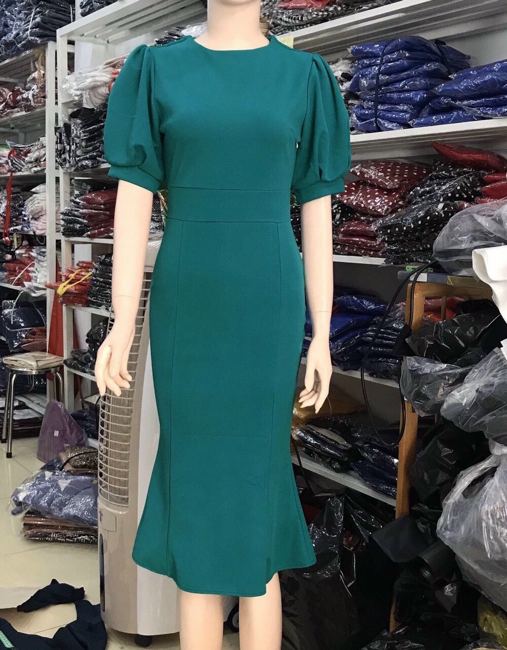 Đầm Ôm Đuôi Cá Tay Phồng - M - Xanh rêu