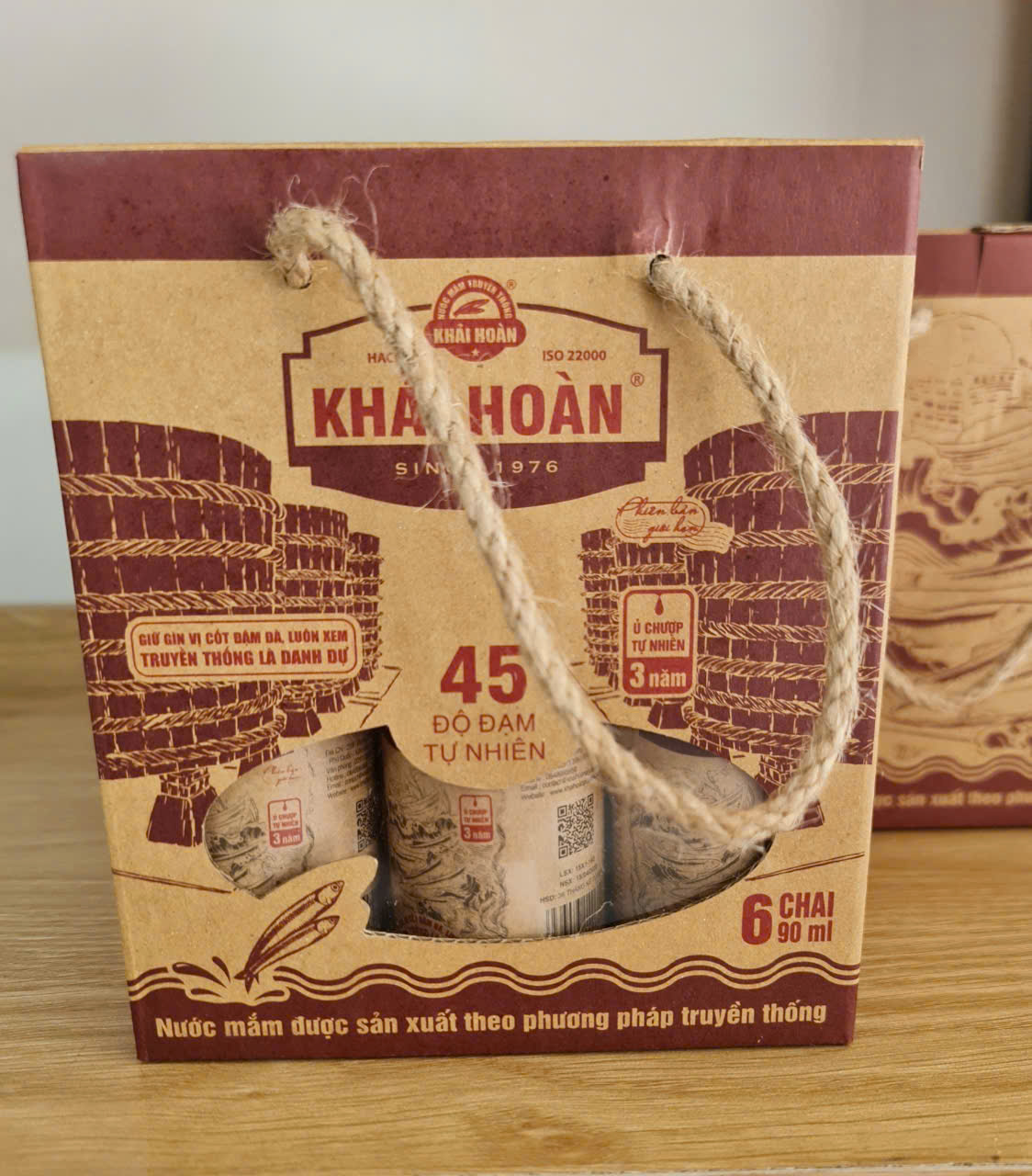 NƯỚC MẮM KHẢI HOÀN 45 ĐẠM CAO CẤP - 6 CHAI 90ML/HỘP