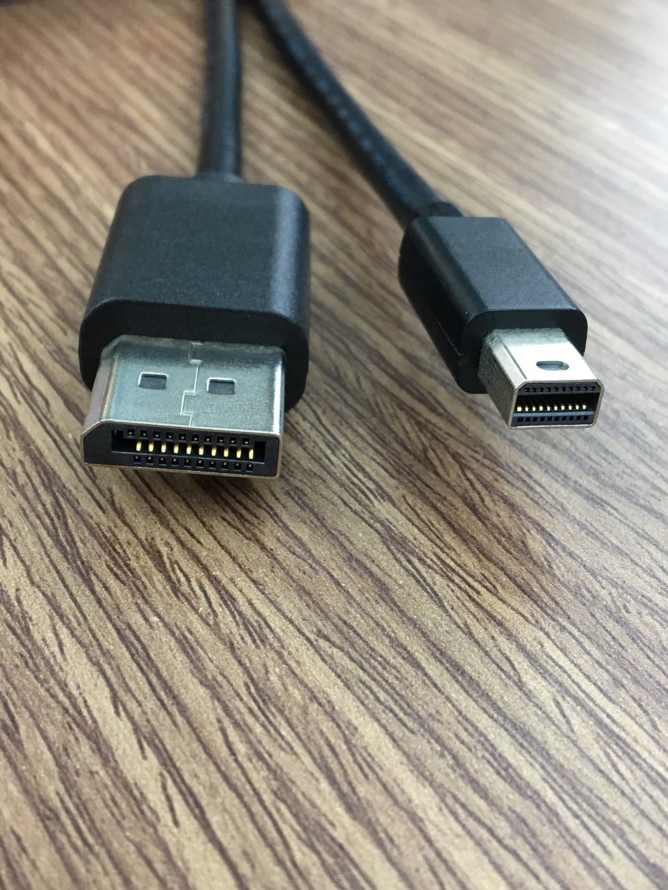 Cáp Mini Displayport ( Thunderbolt ) to Displayport 1.8M