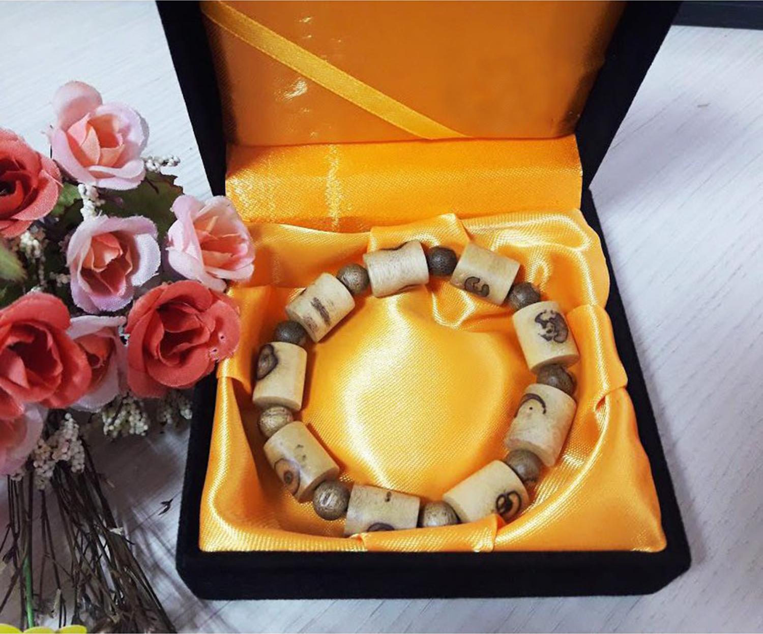 Vòng trầm hương tự nhiên cao cấp,đeo tay thơm dễ chịu size 10mm