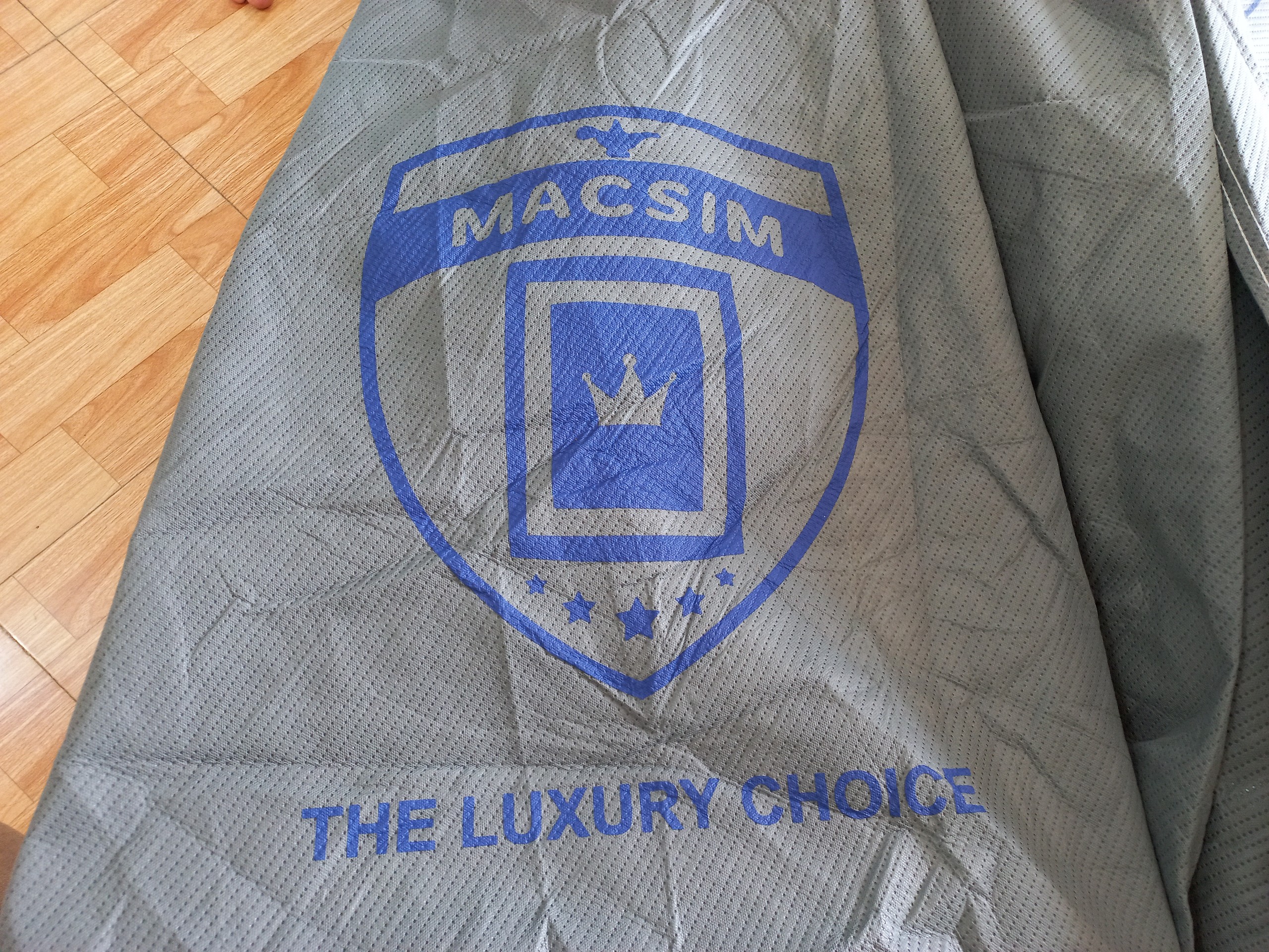 Bạt phủ ô tô chất liệu vải không dệt 4 lớp thương hiệu MACSIM cho xe Nissan Almera- màu ghi bạt phủ trong nhà và ngoài trời