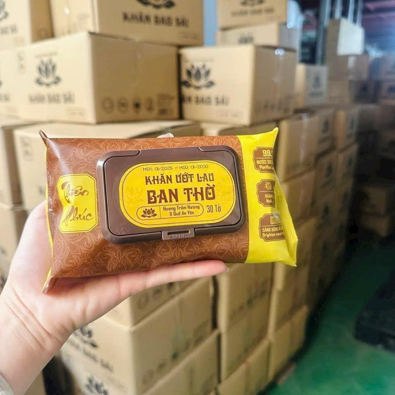 Khăn giấy ướt lau bàn thờ cao cấp Thiên Phúc hương trầm và hương quế - Khăn ướt bao sái bàn thờ