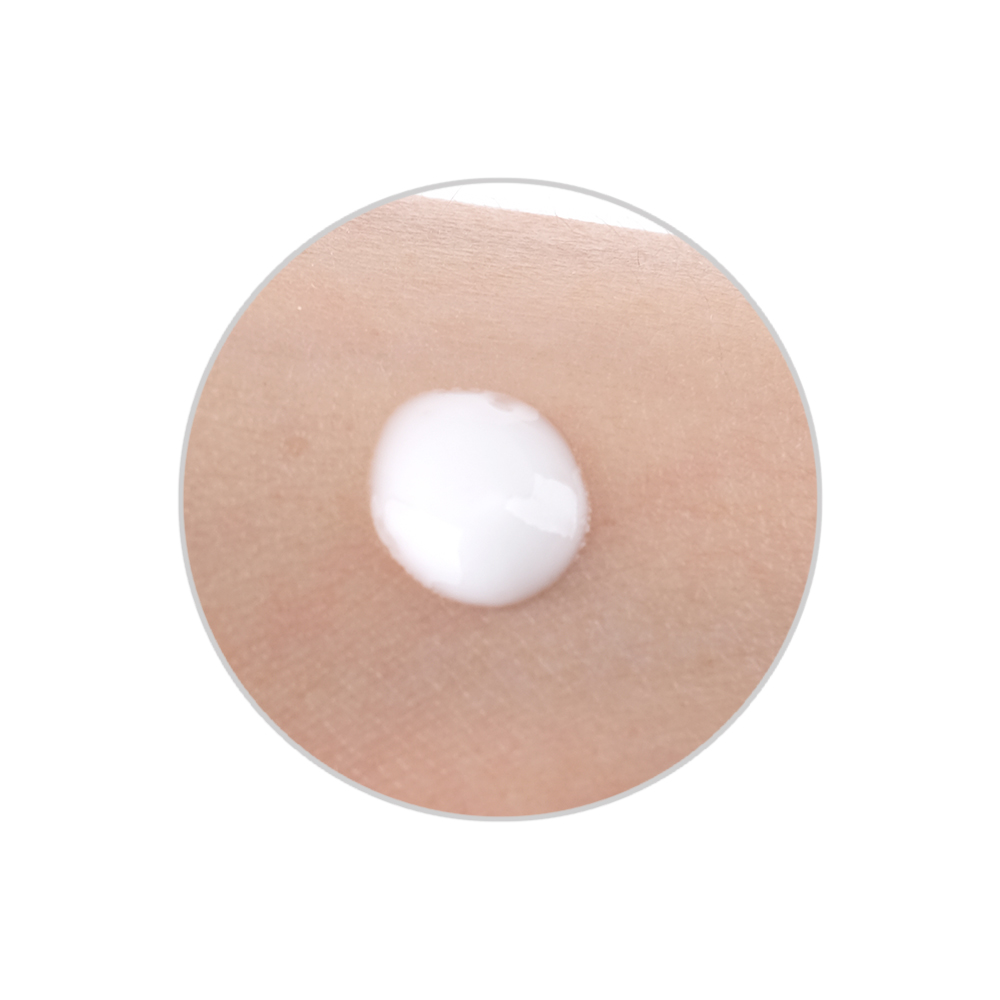 Tinh chất dưỡng trắng da Queenie xóa mờ sạm nám, tàn nhang 50ml - Mỹ Phẩm Hàn Quốc