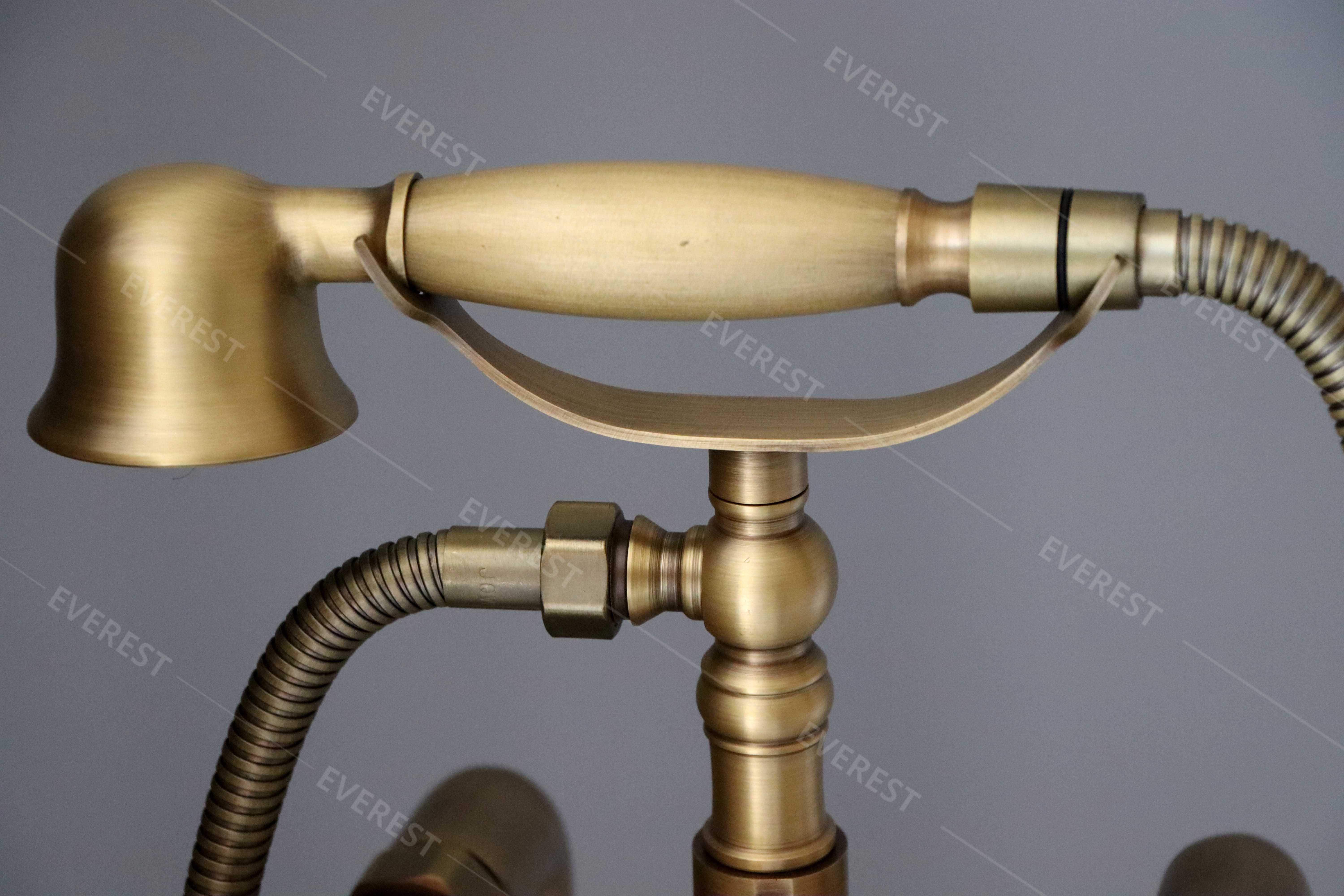 Sen bồn tắm đặt sàn bằng đồng EVEREST EV-1115