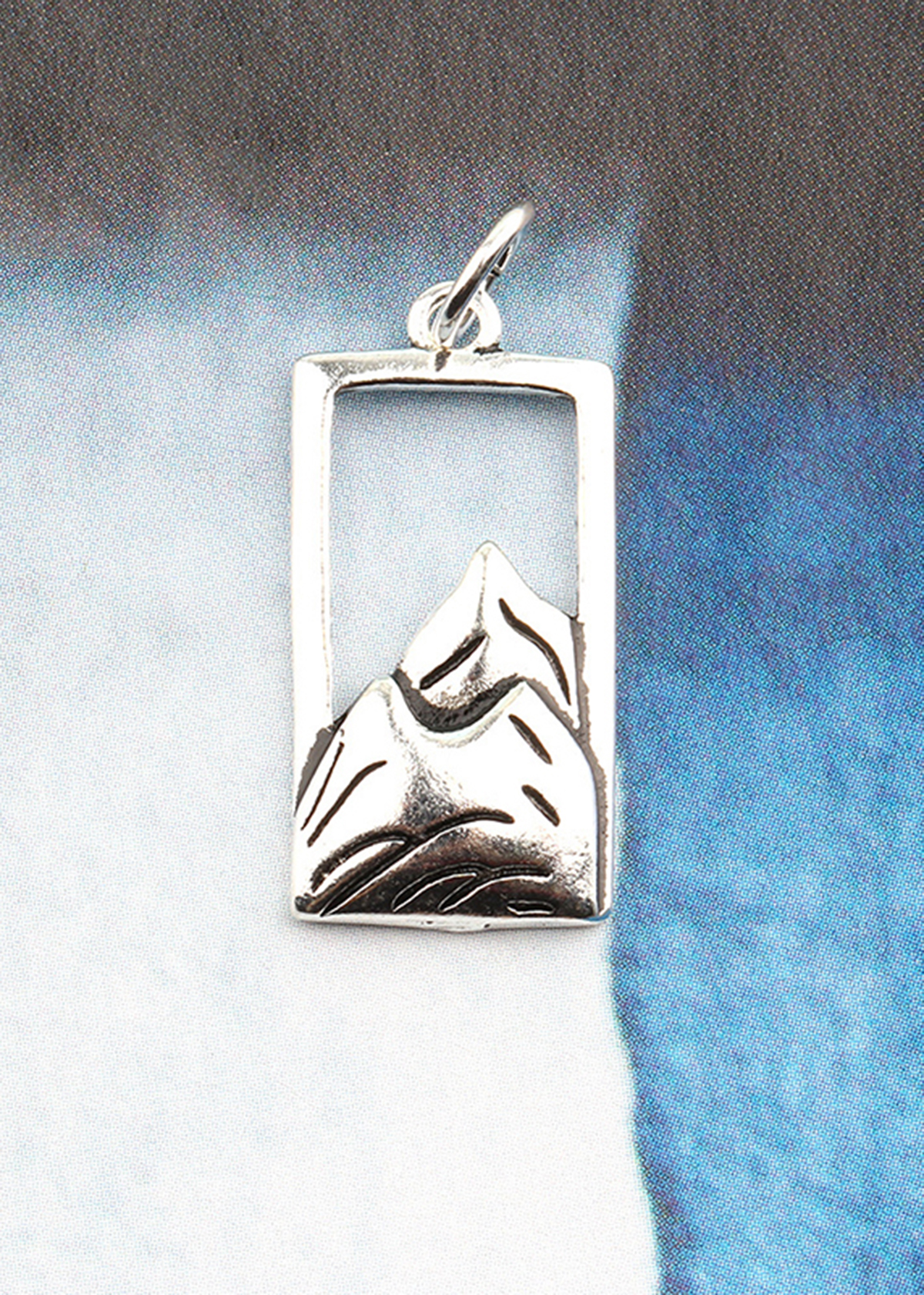 Combo 2 cái charm bạc treo núi và biển - Ngọc Quý Gemstones