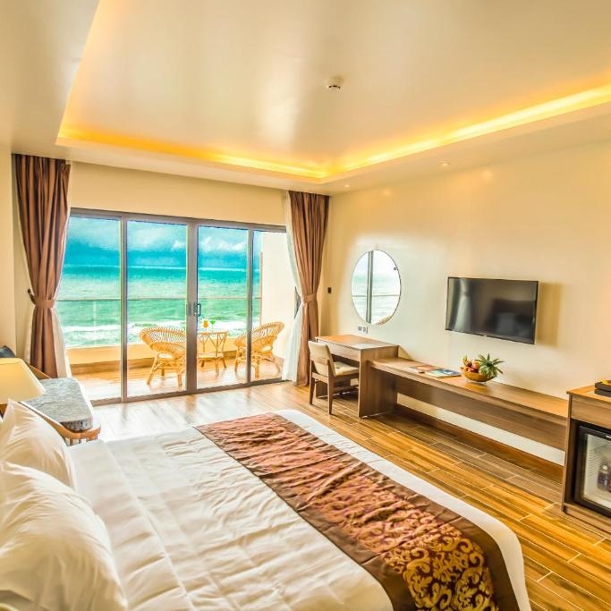 Coral Bay Resort 3* Phú Quốc - Bãi Biển Đẹp, Bữa Sáng, Gần Chợ Đêm, Ngay Trung Tâm Đông Dương