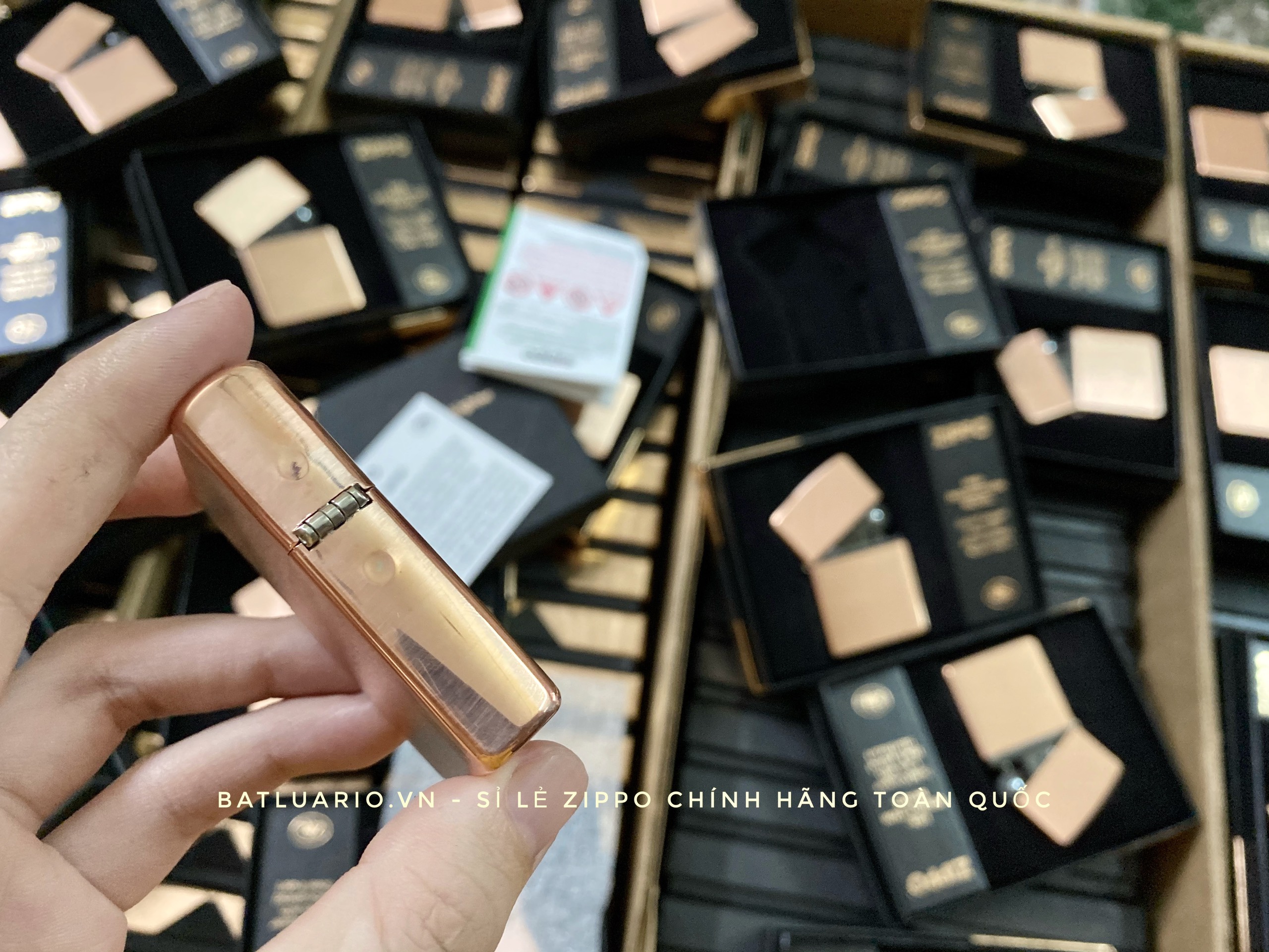 Bật Lửa Zippo 48107 – Zippo Solid Copper – Zippo Copper Case With Black Coated Stainless Steel Insert – Zippo Đồng Đỏ Nguyên Khối 2022