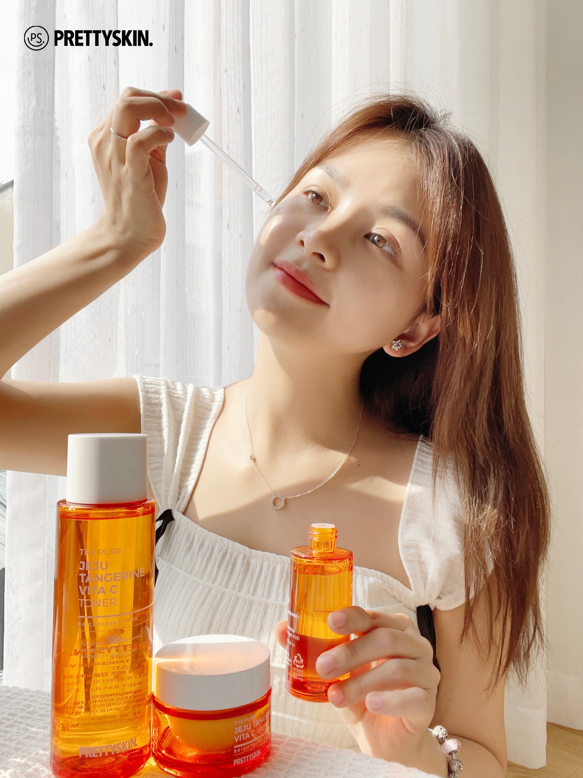 Nước hoa hồng dưỡng trắng, phục hồi da Vitamin C Prettyskin, Toner Pretty Skin The Pure Jeju Tangerine cấp ẩm làm dịu