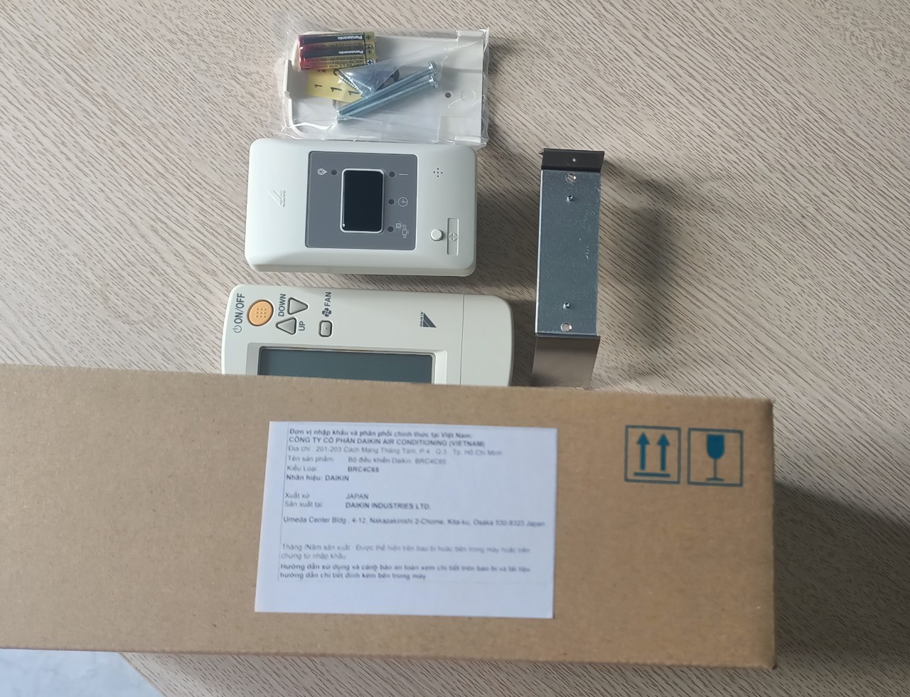 Điều khiển Daikin BRC4C65 điều khiển không dây Daikin điều khiển từ xa Daikin điều khiển điều hòa âm trần Daikin