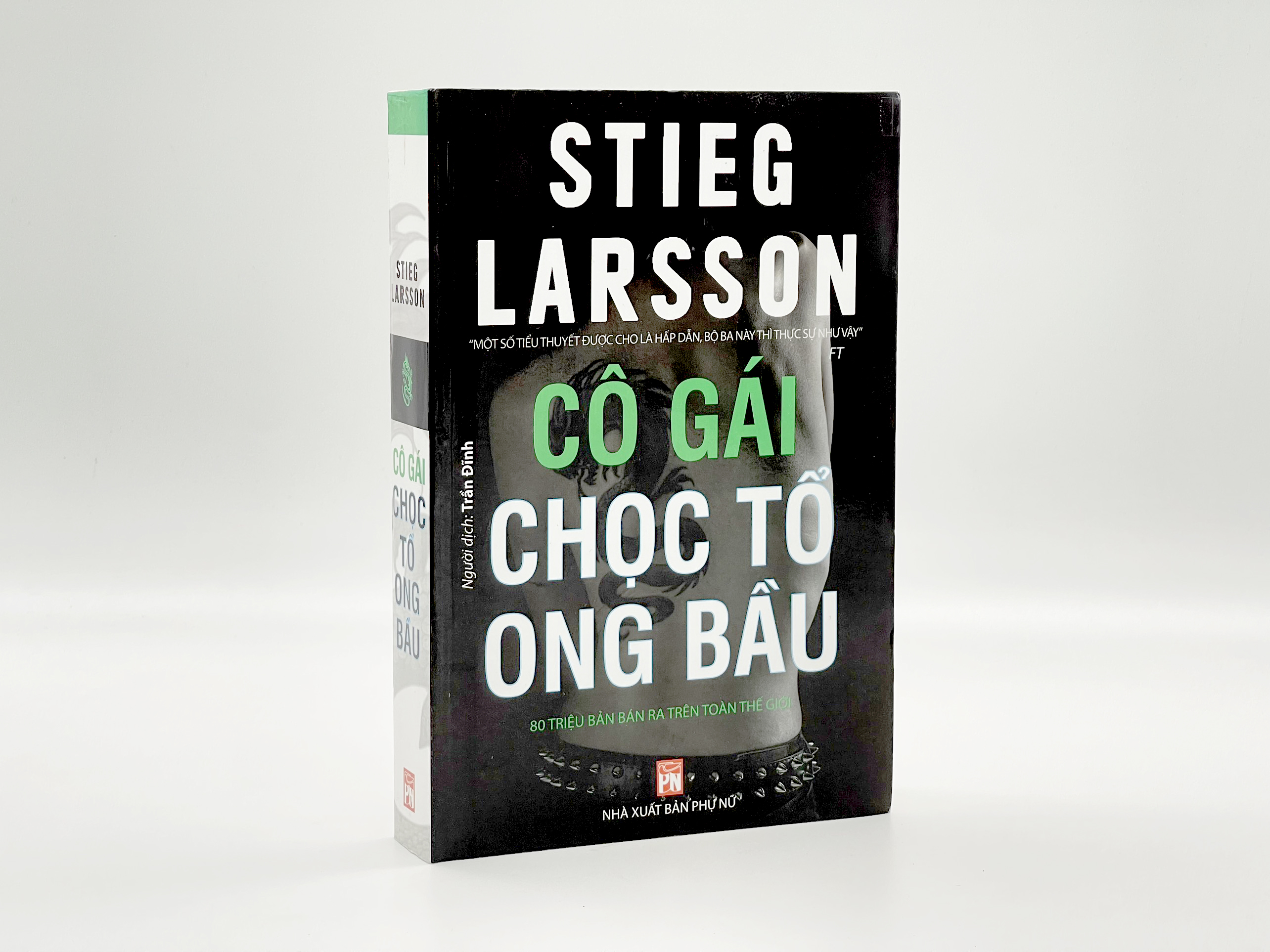 Cô Gái Chọc Tổ Ong Bầu (Tái Bản 2019)
