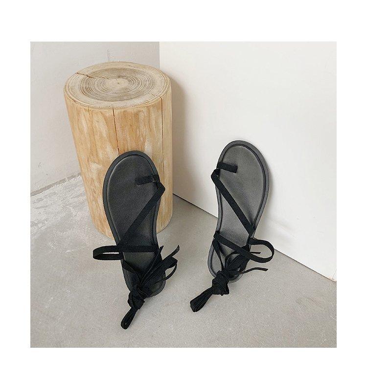 Xăng đan Đế Bằng Thiết Kế Xinh Xắn Hợp Thời Trang