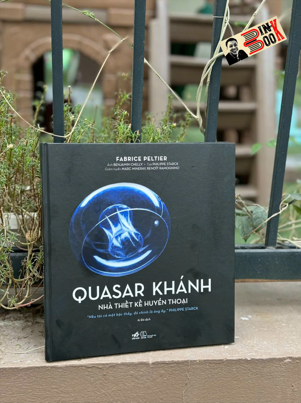 QUASAR KHÁNH - NHÀ THIẾT KẾ HUYỀN THOẠI - Fabrice Peltier – Nhã Nam