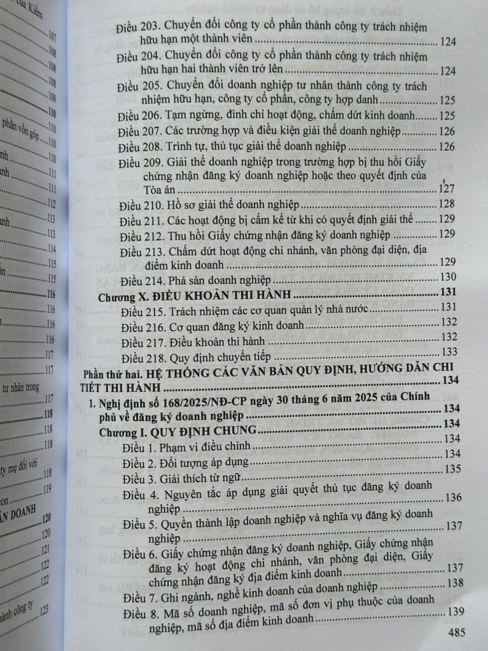 Sách Luật Doanh Nghiệp sửa đổi, bổ sung 2025 – Hệ Thống Các Văn Bản Quy Định, Hướng Dẫn Chi Tiết Thi Hành (V2614T)