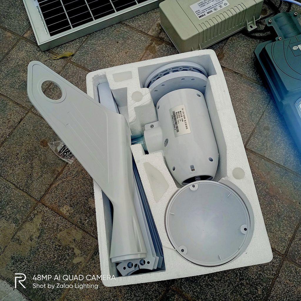 Bộ Đèn Đường Dự Án sử dụng song song điện mặt trời và điện gió công suất 70w mã sản phẩm ZSL70SW