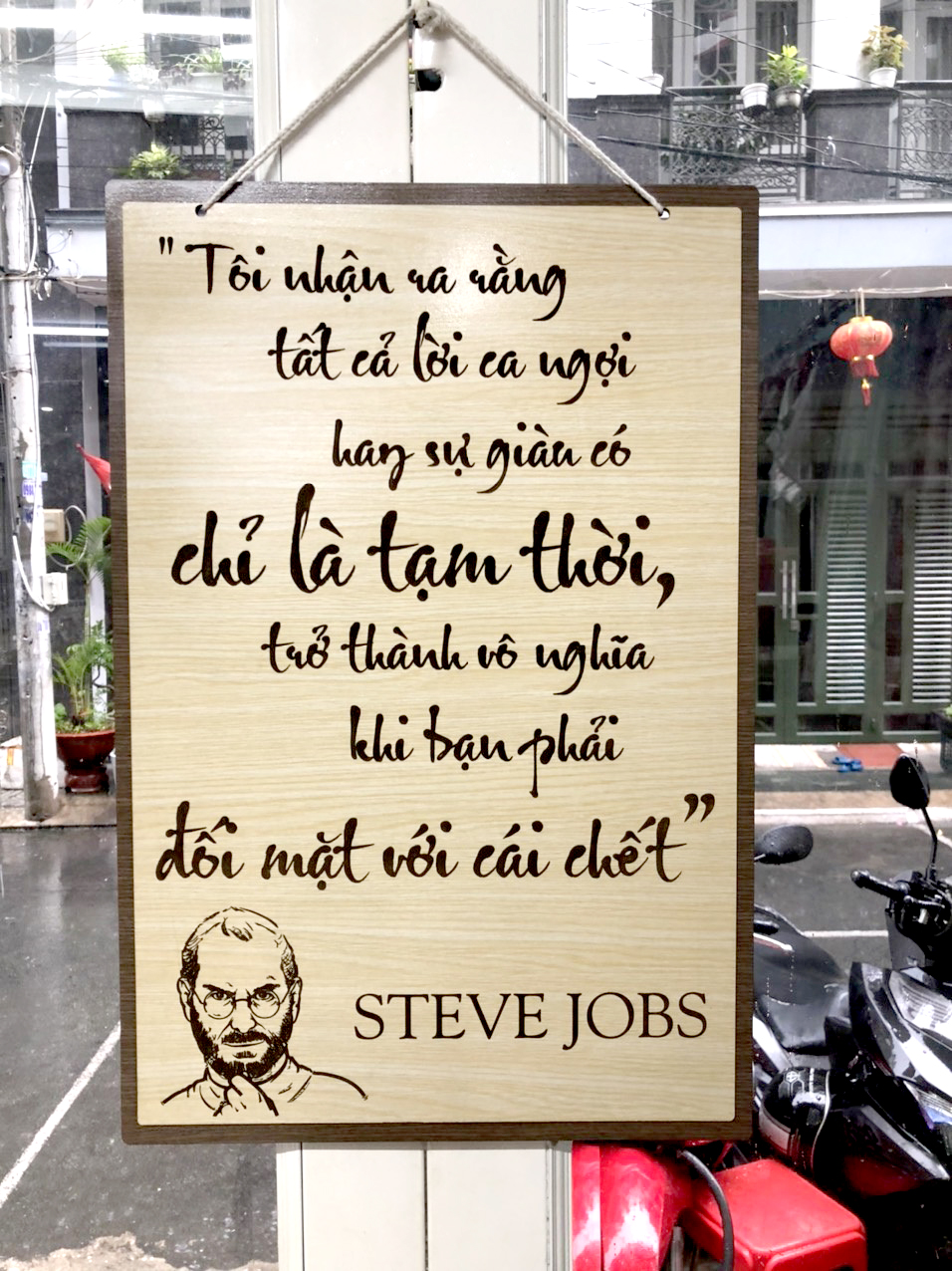 ️️Tranh khẩu hiệu, cổ động " Tôi nhận ra rằng tất cả lời ca ngợi hay sự giàu có chỉ là tạm thời,trở thành vô nghĩa khi bạn phải đối mặt với cái chết" STEVE JOBS