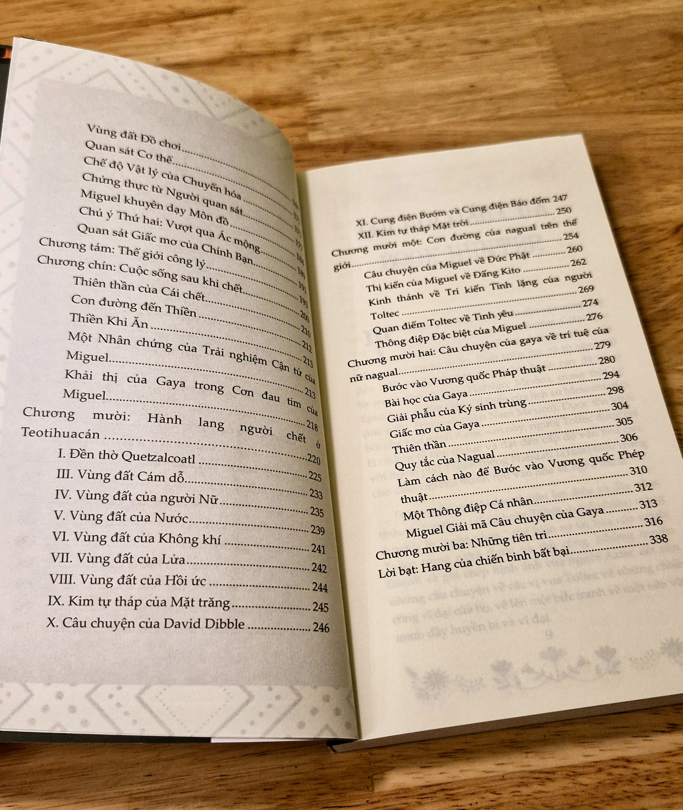 BÊN KIA SỢ HÃI – Truyền thống tâm linh của người Toltec về giấc mơ, quán niệm và tự do - Don Miguel Ruiz