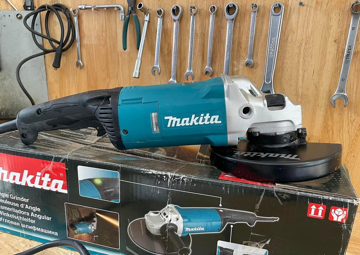 MÁY MÀI GÓC 180MM 2200W MAKITA GA7061R - HÀNG CHÍNH HÃNG